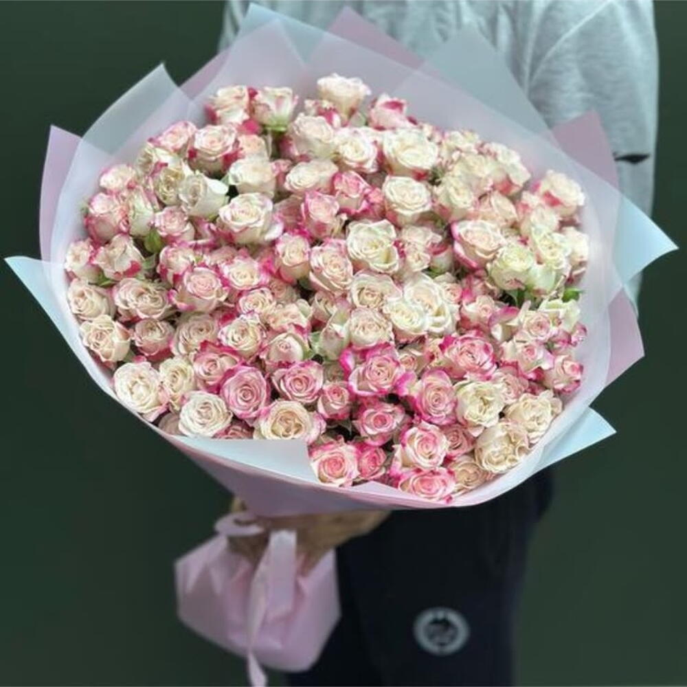 Букет из 51кустовых роз