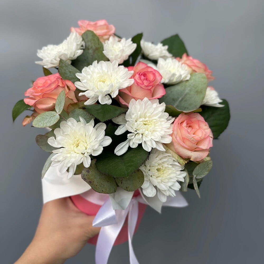 Коробка из розовых роз