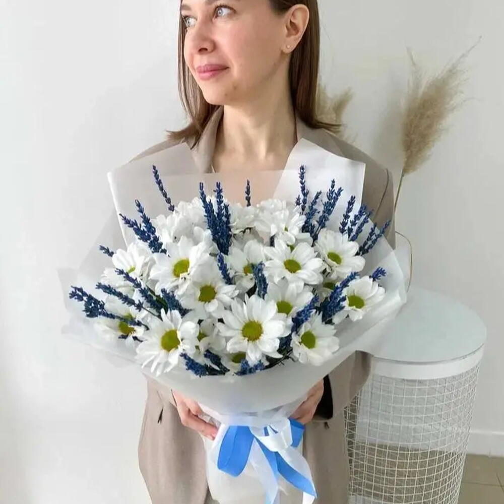 Хризантемы и лаванда