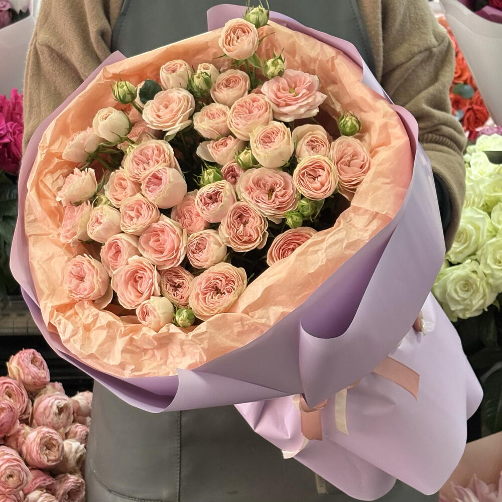 Elegance  — Букет из кустовых пионовидных роз