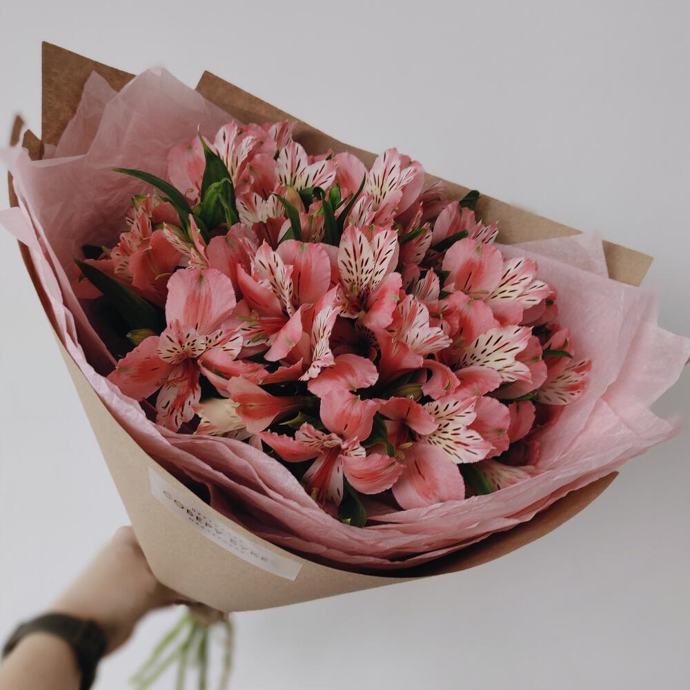 Соберу букет 🌿026 (9 розовых альстрамерий)