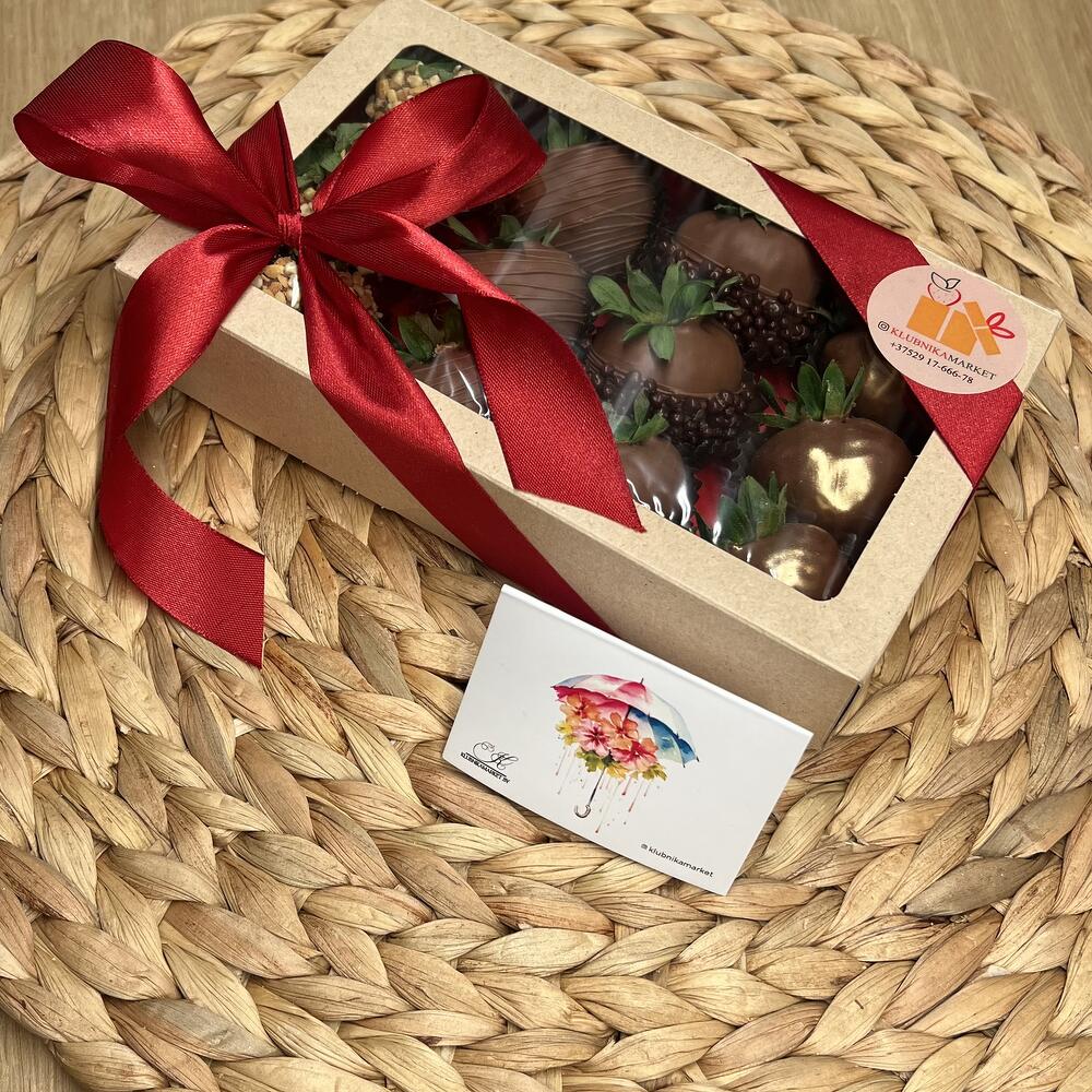 Strawberries in milk chocolate 12 pieces