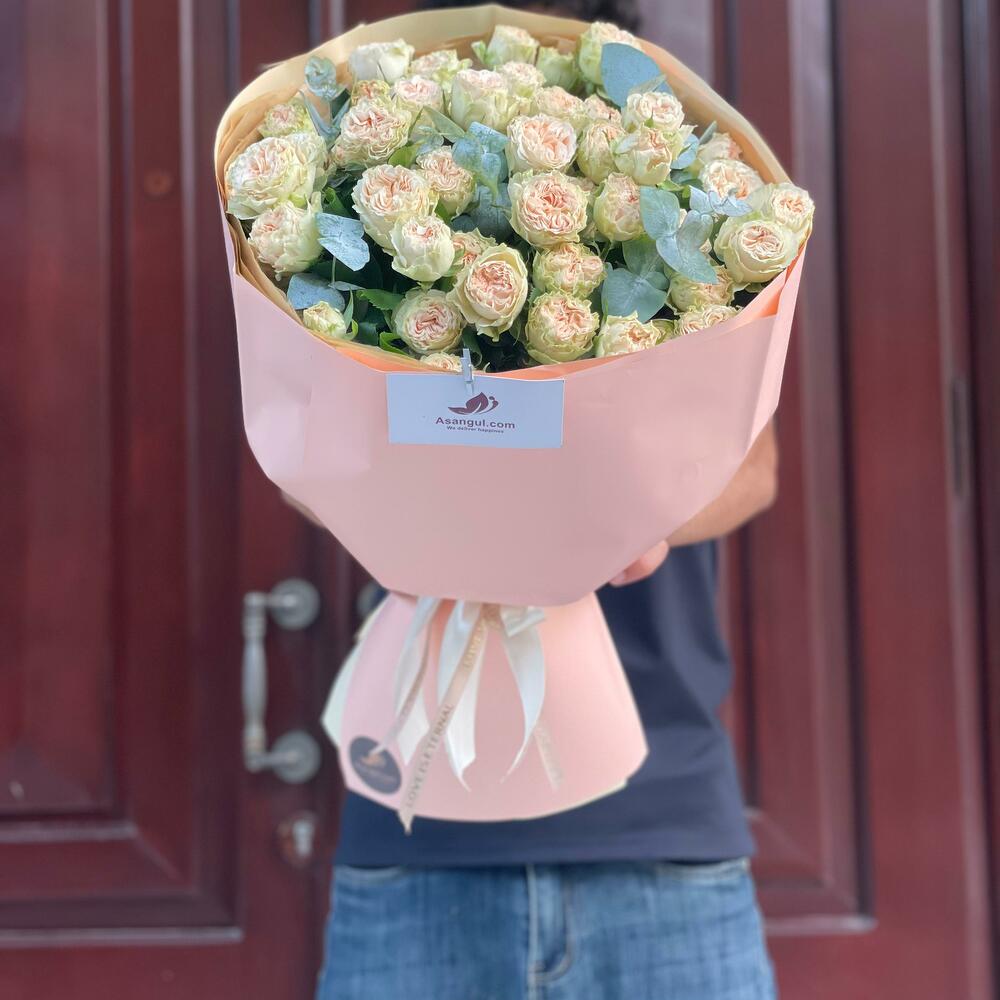 Элегантные кустовые розы