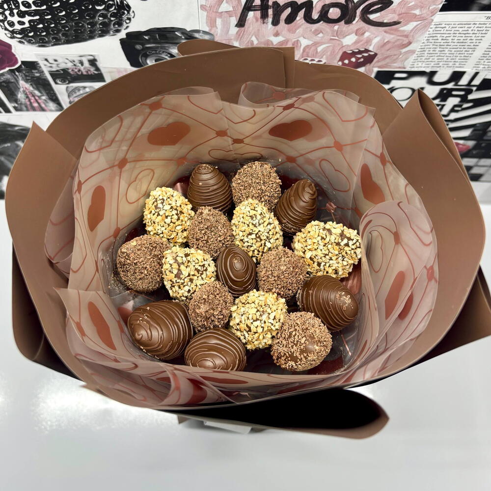 «Vals de Chocolate»: букет из клубники в молочном шоколаде