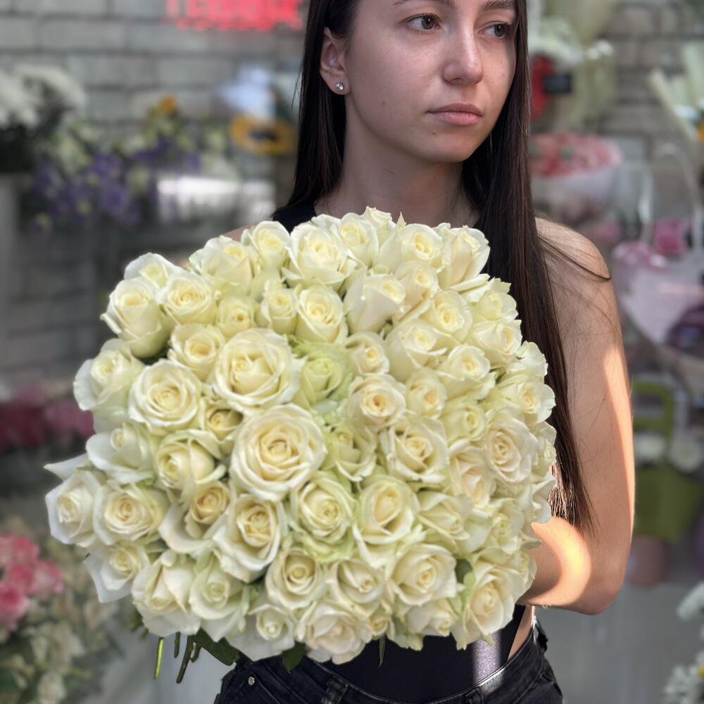 Роза белая