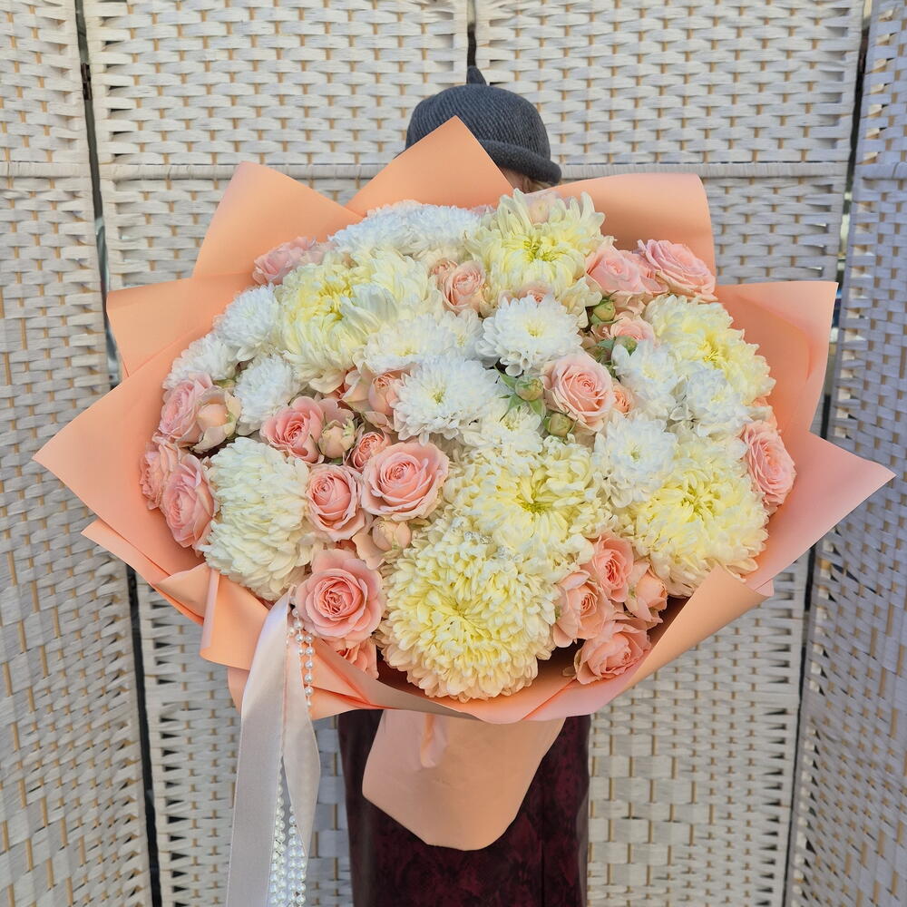 Bouquet 2 💛 (хризантемы и кустовые розы)