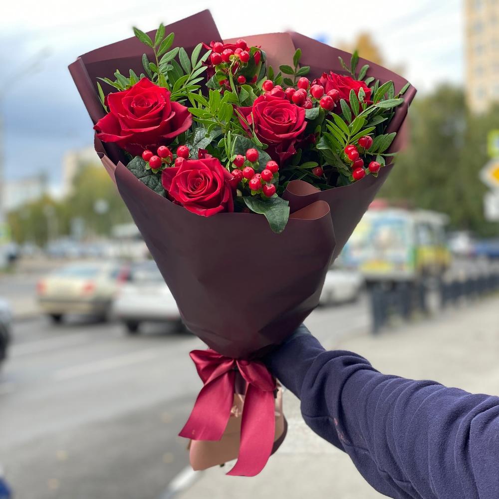Розы с оформлением