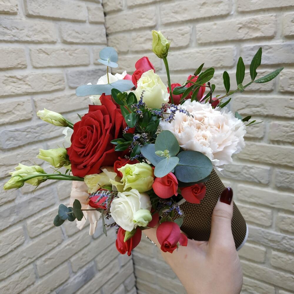 Цветы в стакане