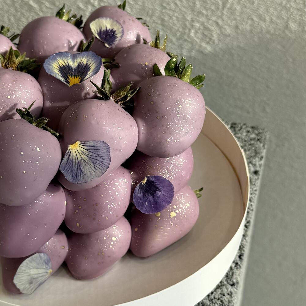 Клубничная композиция 27🍓