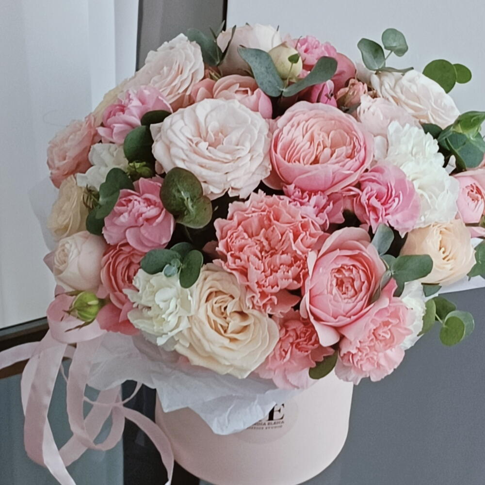 Цветы в коробке ️️" нежные 🌸"