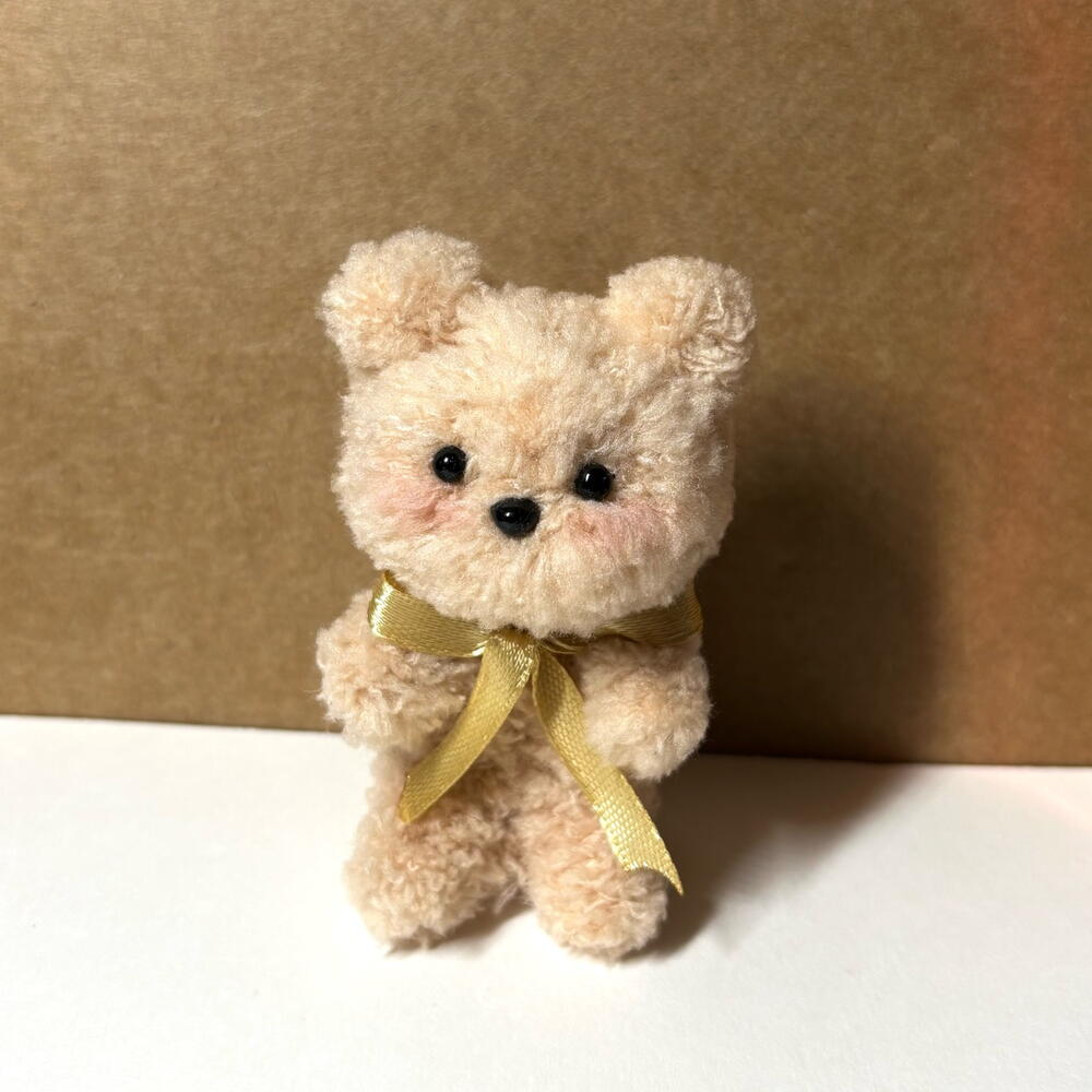 Light brown bear