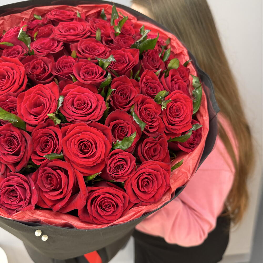 Черный лебедь 🦢 «Букет из 51 Розы» 🌹