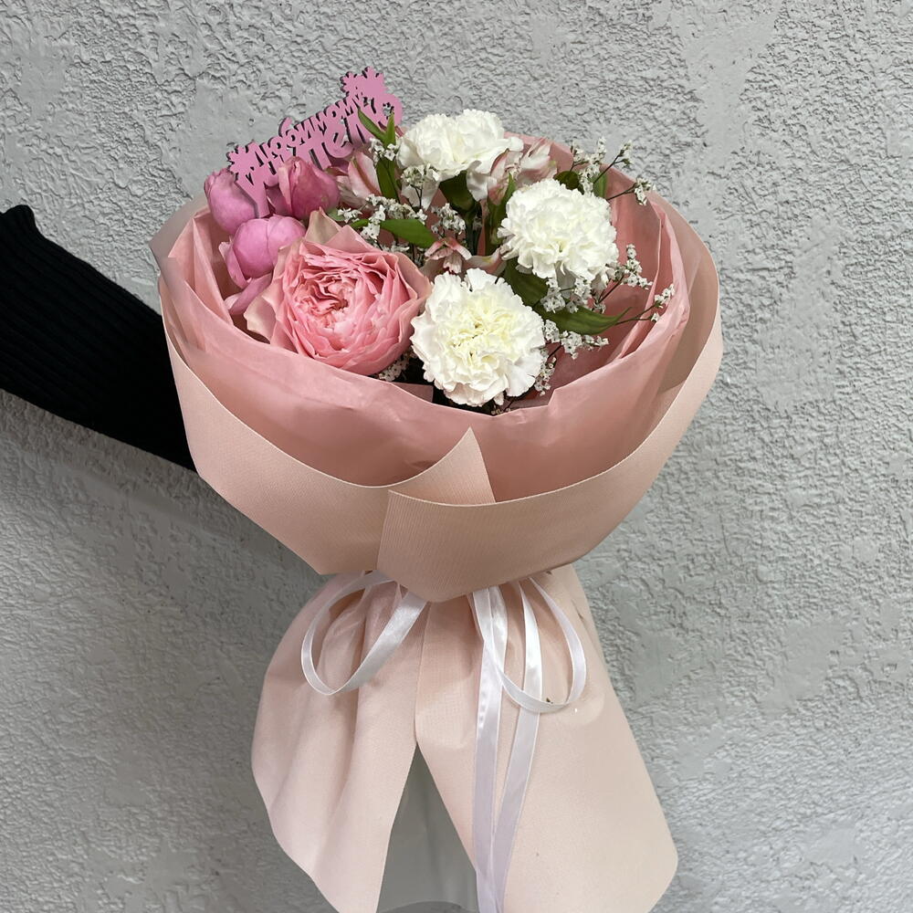 1 сентября! Букет из диантуса, розы, лимониума и альстромерии с топпером 💐