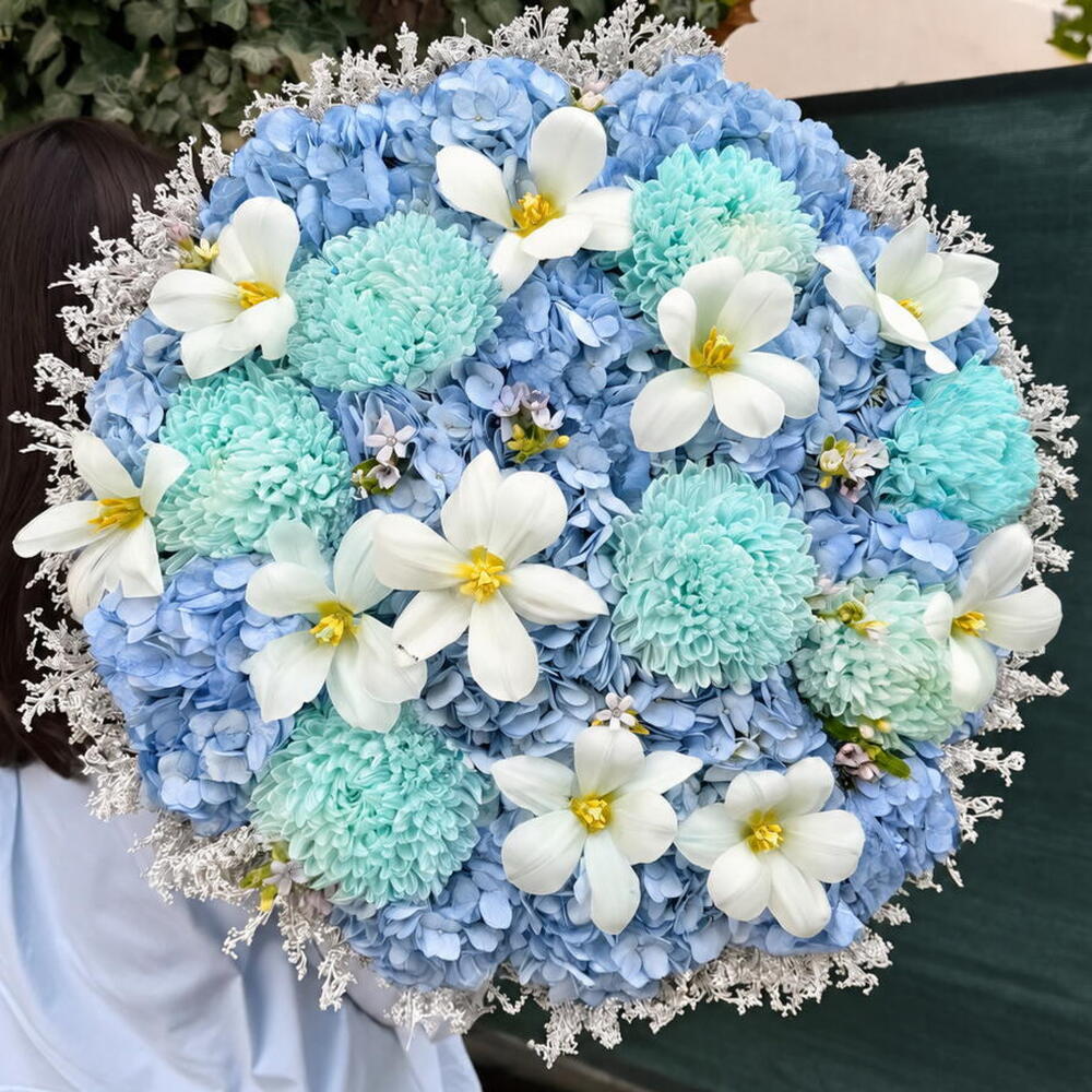 Vip blue flowers