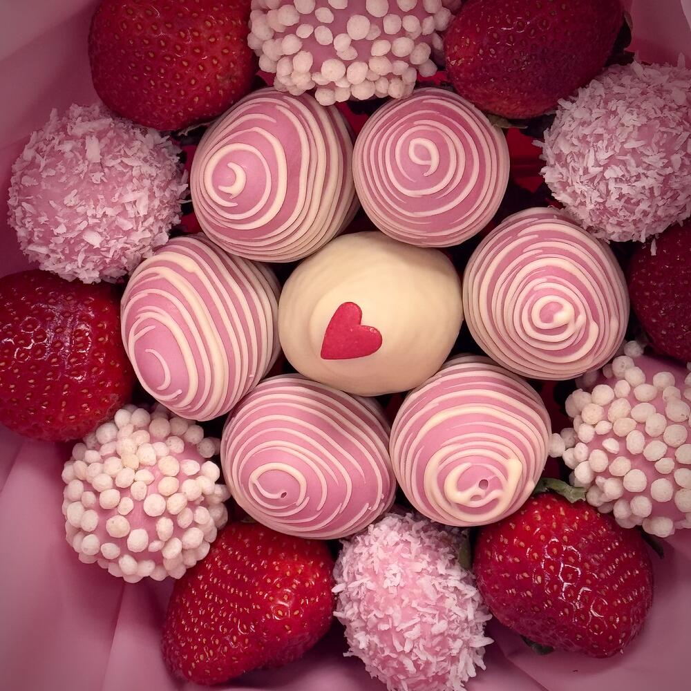 Букет клубника в шоколаде "Pinkberry"