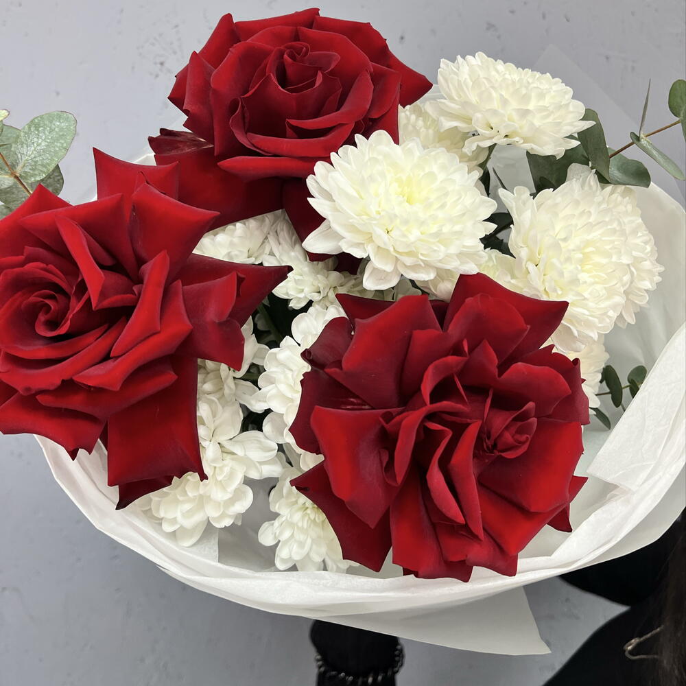 🌹 Сборный букет «Бархатная элегантность»