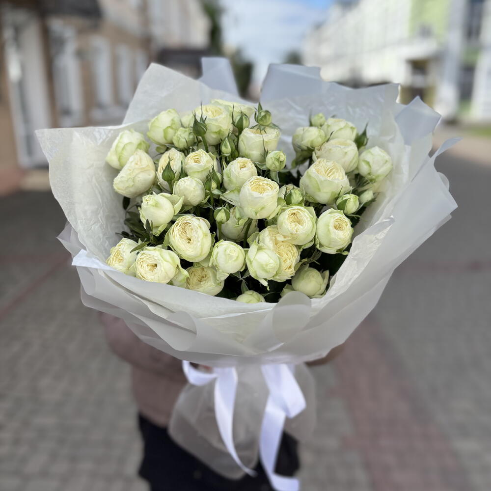 Букет Аяла из кустовых пионовидных роз