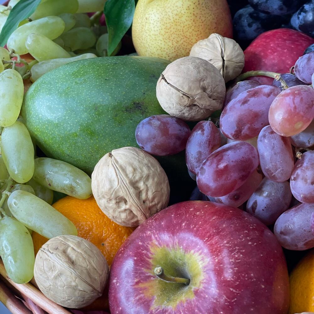 Basket of fruits , Nuts , spacifillum