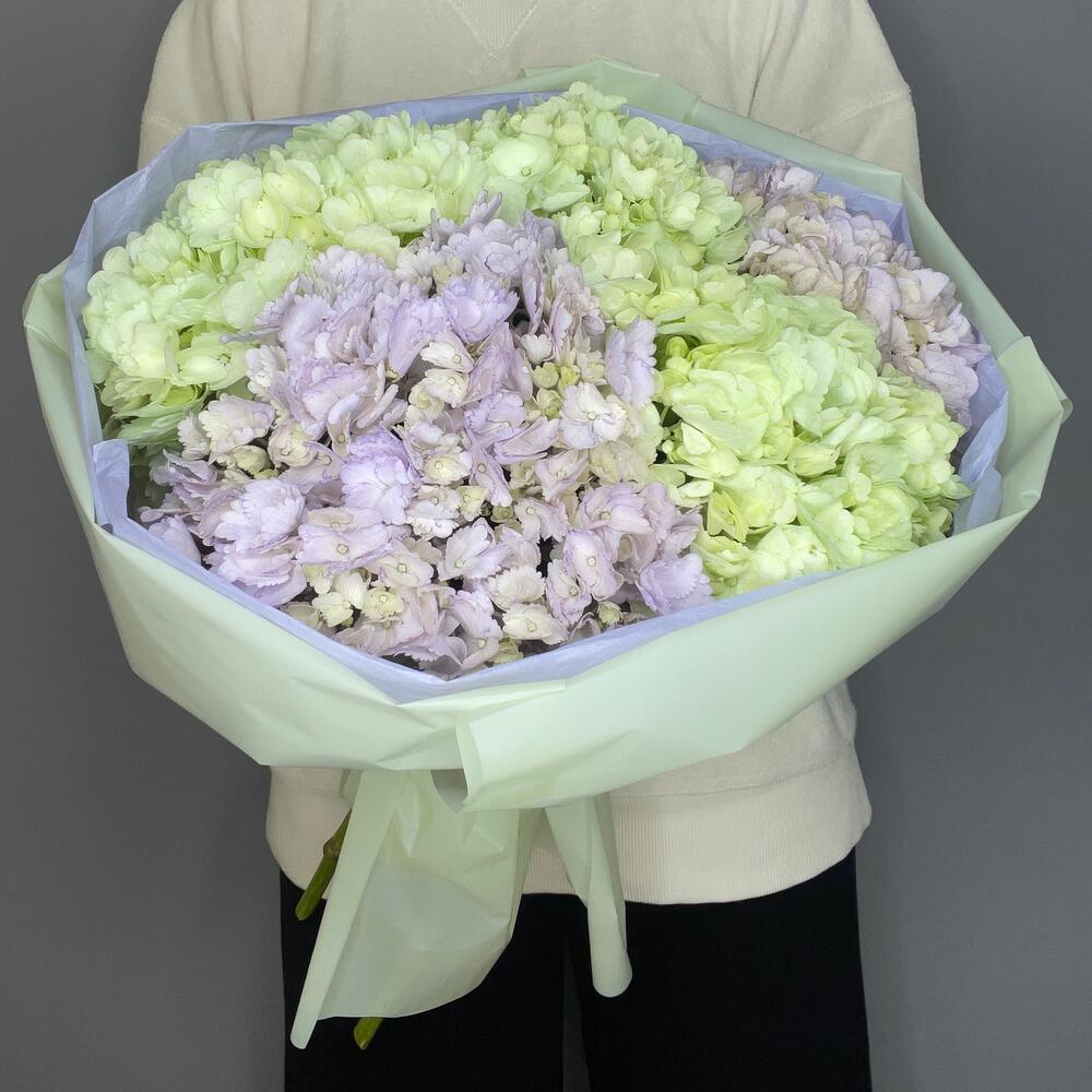 Bouquet with hydrangea