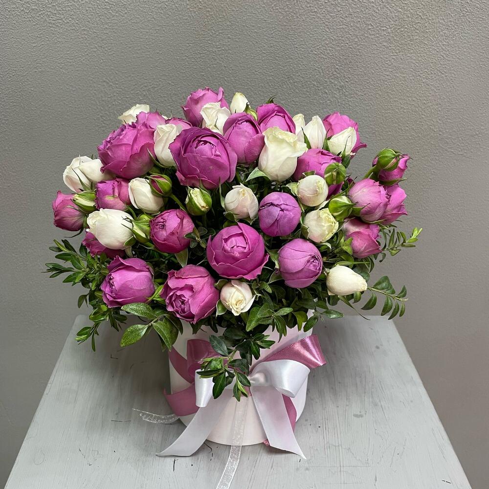 Цветы в коробке🌹🌺🌺