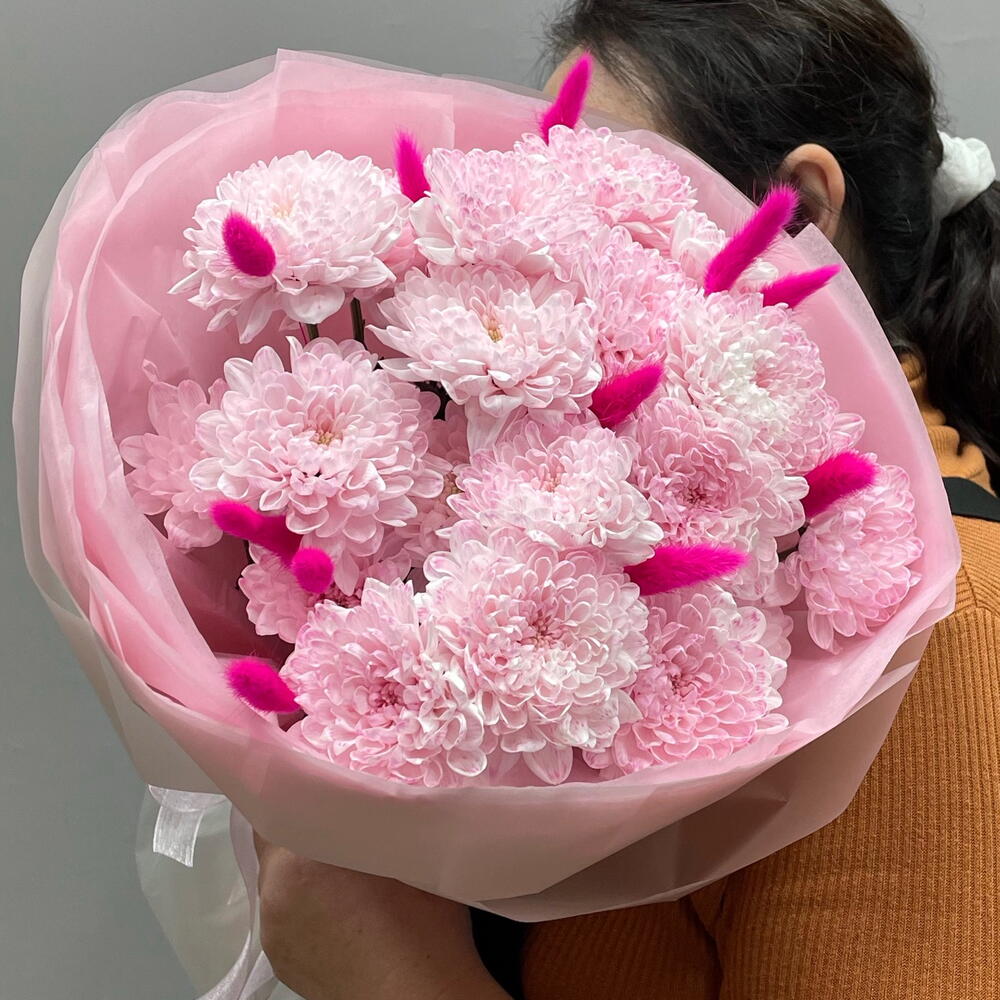 Нежно-розовое моно из хризантемы 💞