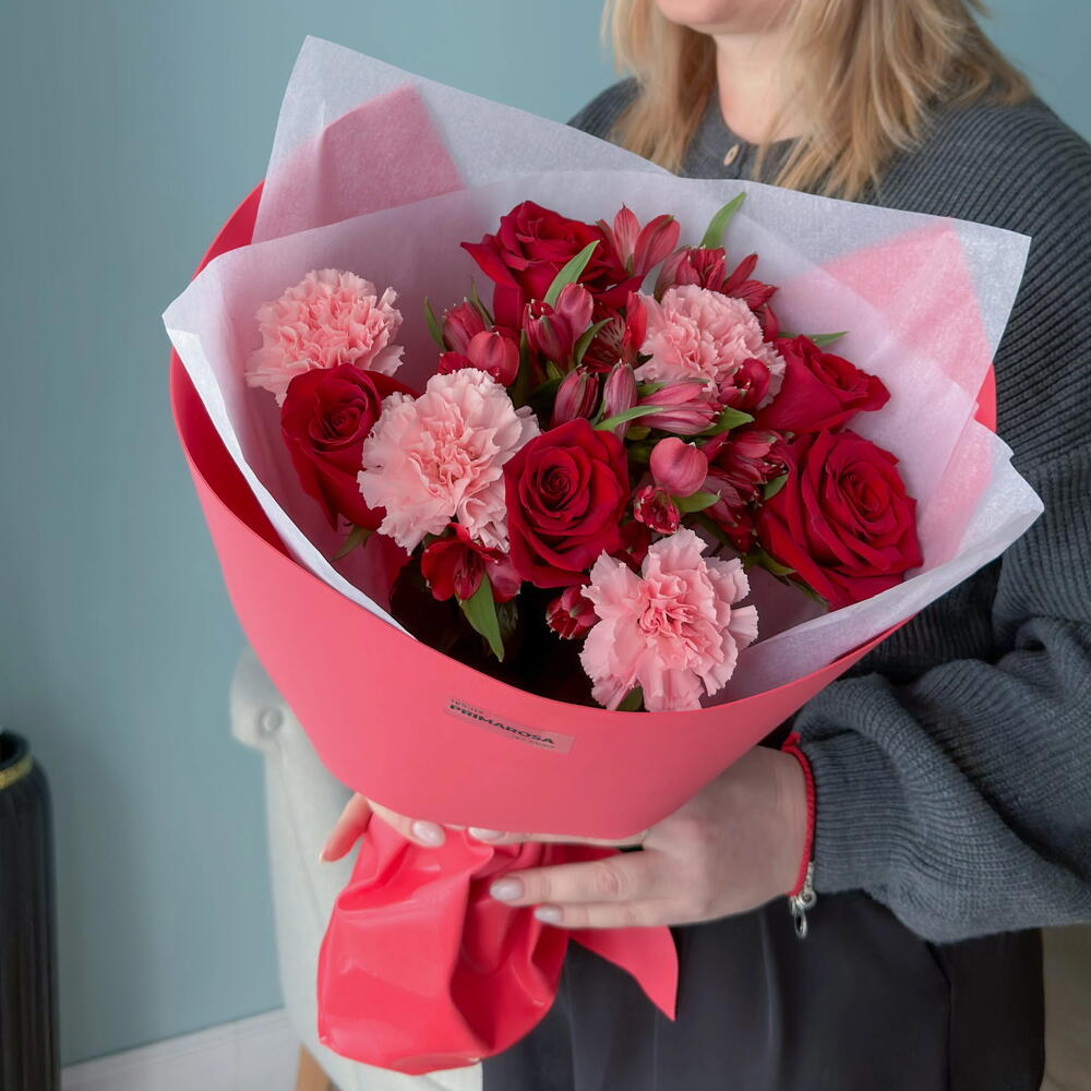Букет из роз, диантусов и альстромерий «Красный коктейль» ️🌸 40398