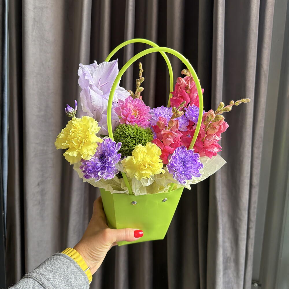 Цветы в сумочке 🌸🩷