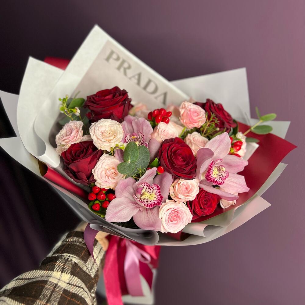 Букет «Prada», Flowers & Gifts Svetlogorsk, buy at a price of 3120 RUB,  Florists Specials on Raznocvety with delivery | Flowwow