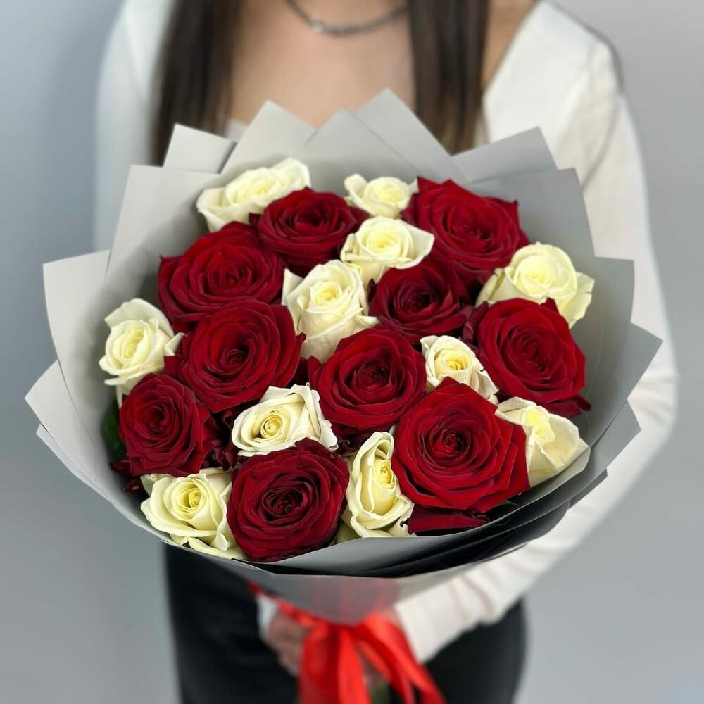 Букет из 21 розы микс