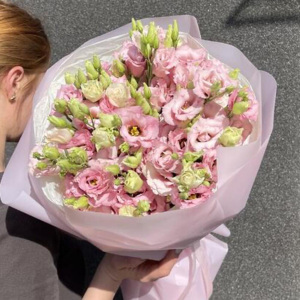 Красивая шикарная розовая эустома Алиса
