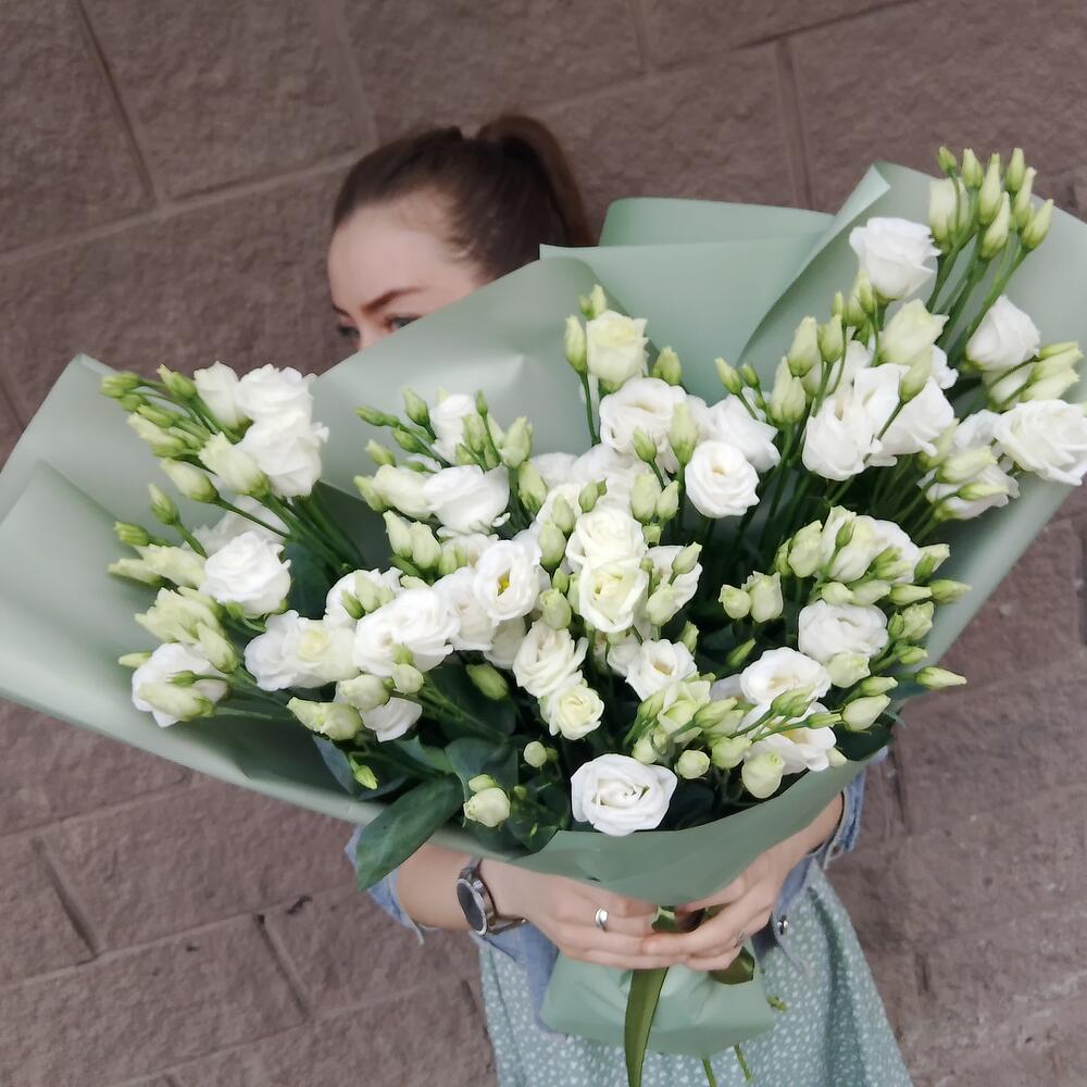 Букет из эустомы