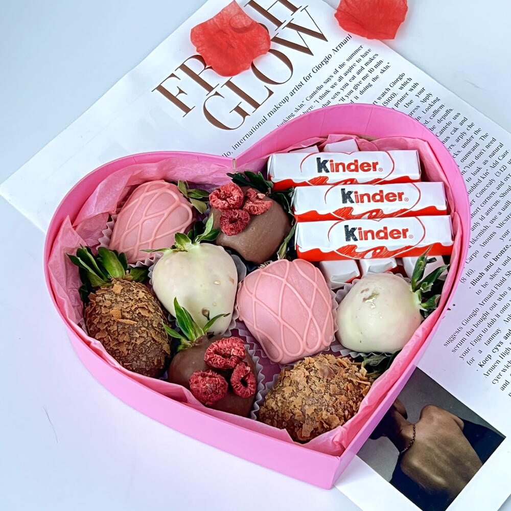 Клубника в шоколаде + kinder chocolate