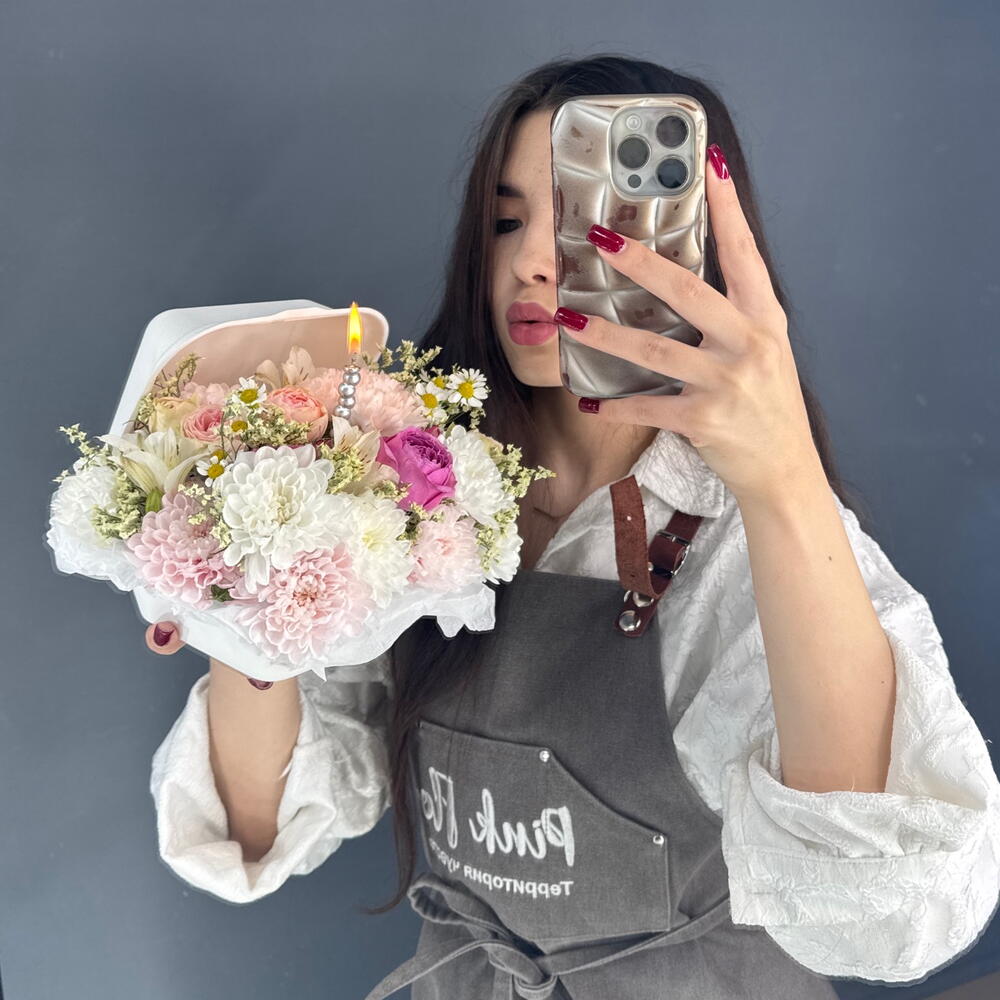 Бенто-Букет из цветов💐 из Кустовой Розы, Хризантемы Алтай и диантусов