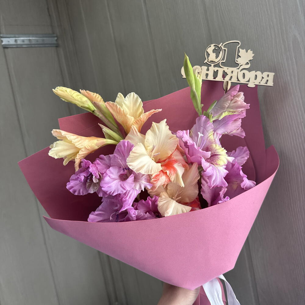 Прекрасные гладиолусы