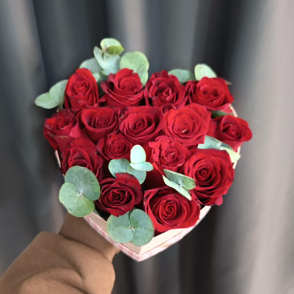 Сердце из роз