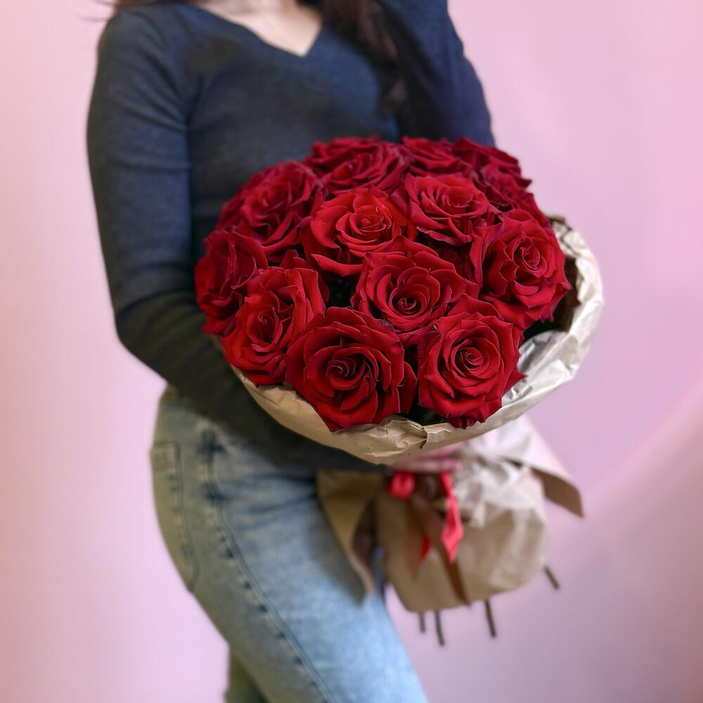 Красные розы Бэллы 15