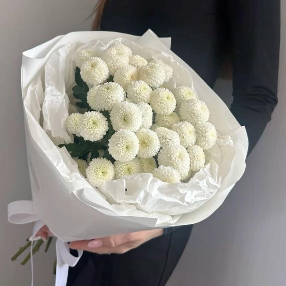 Нежный букет из хризантем