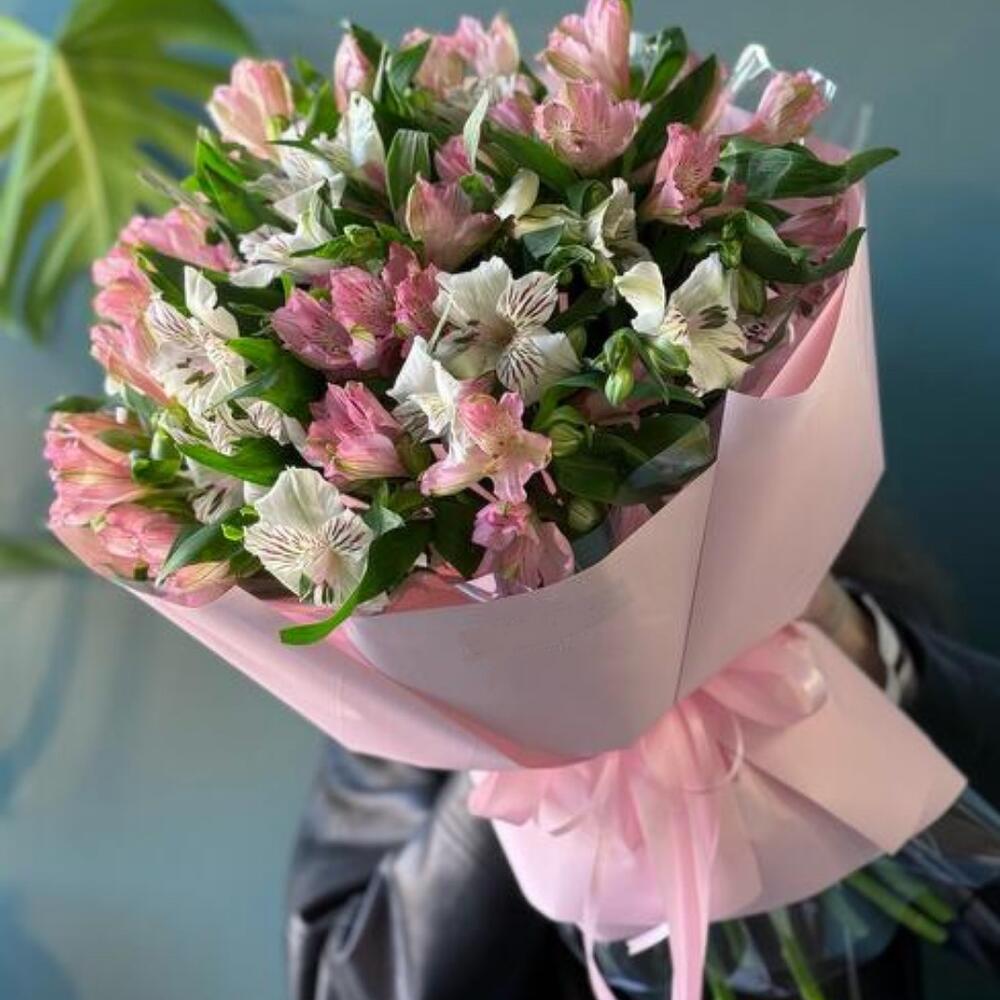 Bouquet of 11 alstroemeria "tenderness of feelings"