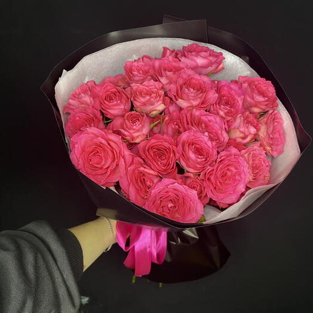 Dark petals | Kenya rose