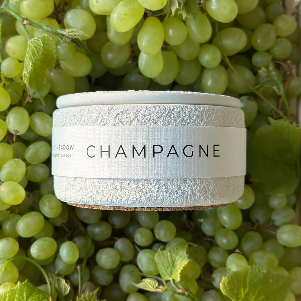 Ароматическая свеча Champagne May Meadow. Чаша с крышкой (3 хлопковых фитиля), 200 мл