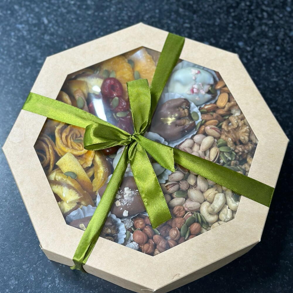 Nut assortment with chocolate-covered dates