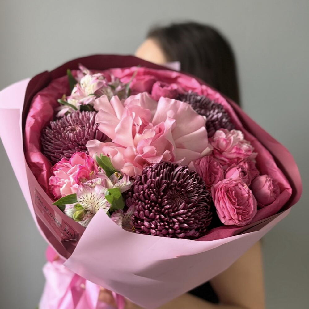 Очень в бордовых оттенках 🌸