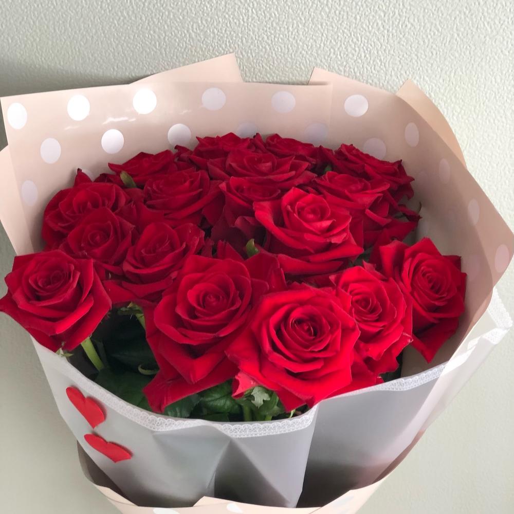 Букет Алая Вуаль из 19 красных роз