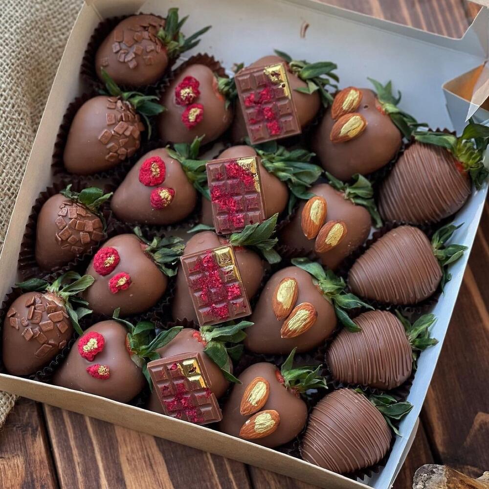 Клубника в шоколаде «Лондон», Confectionery & Bakery Surgut, buy at a ...