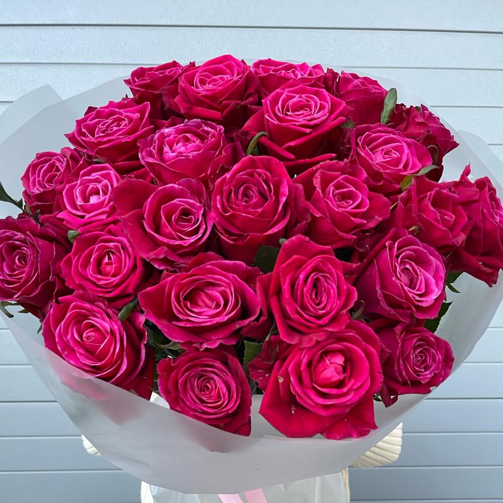 25 малиновых роз 🌺