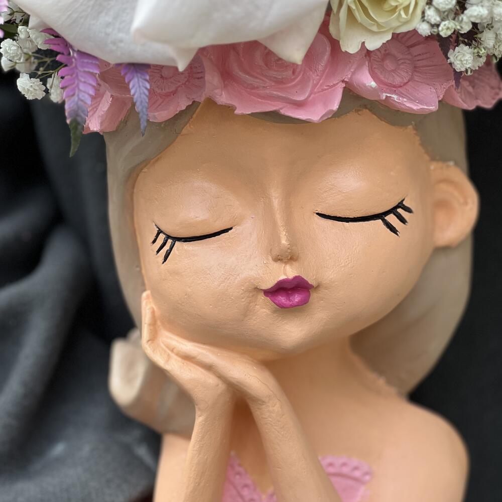 Girl Composition N-023