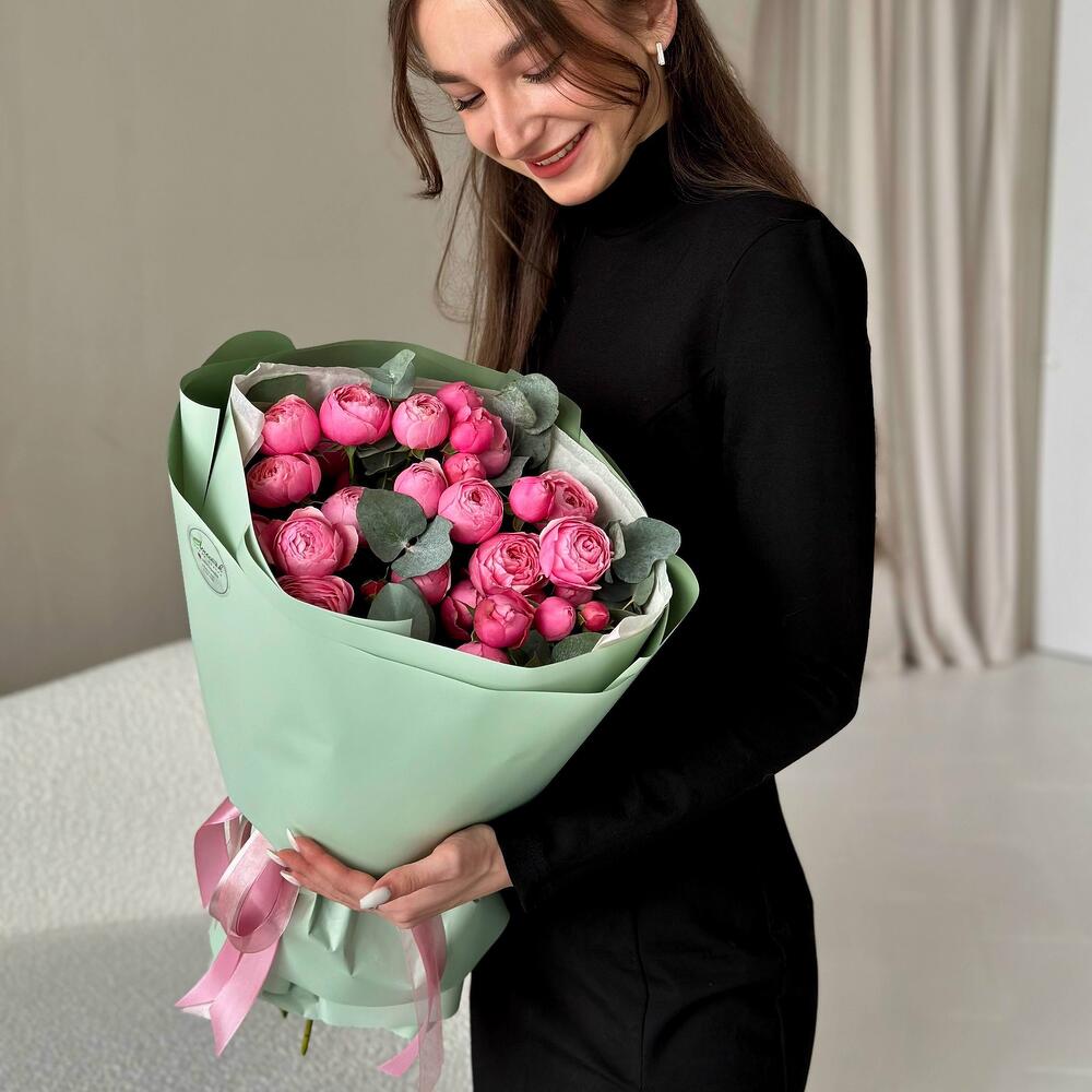Монобукет из пионовидных роз Silva Pink