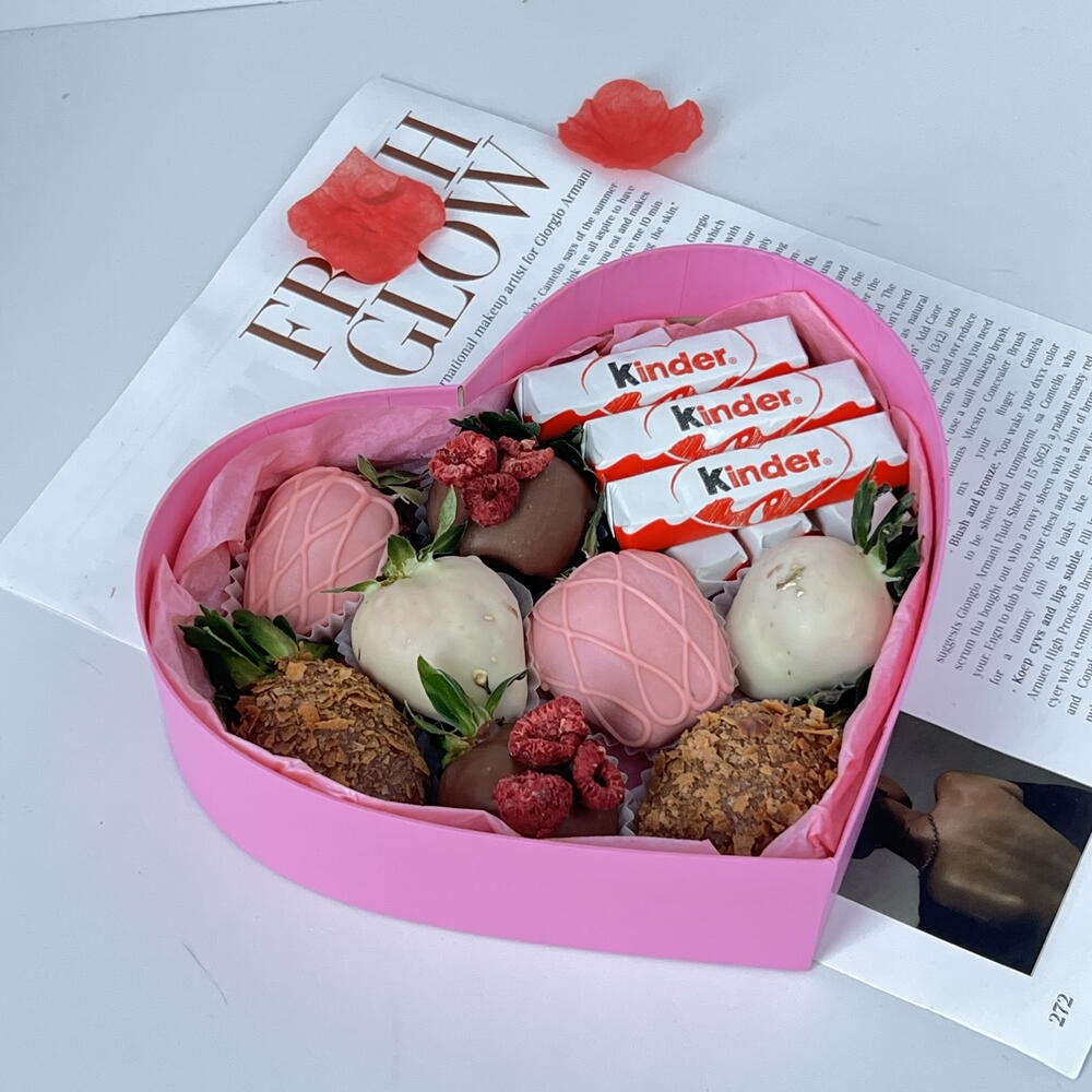 Клубника в шоколаде + kinder chocolate