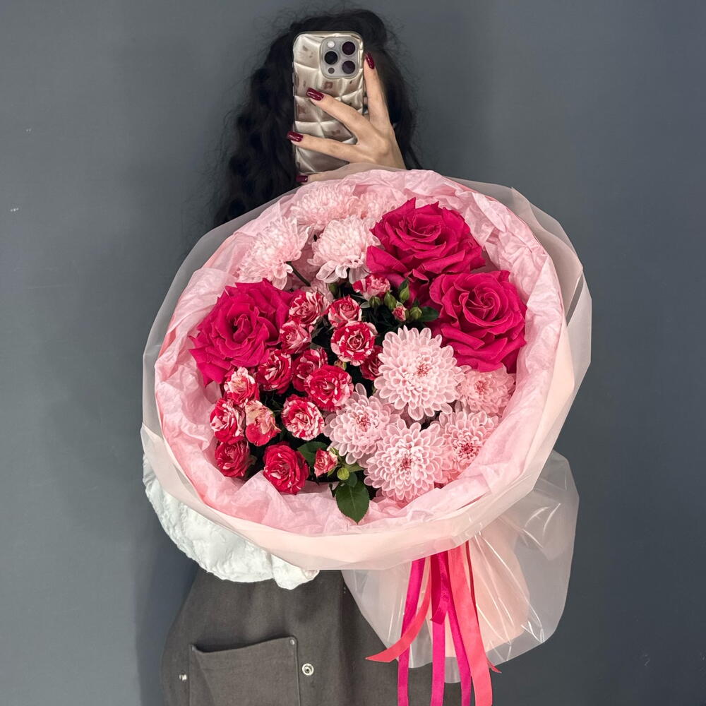 Авторский букет💐 с персиковой хризантемой и французской розой Фул Монти