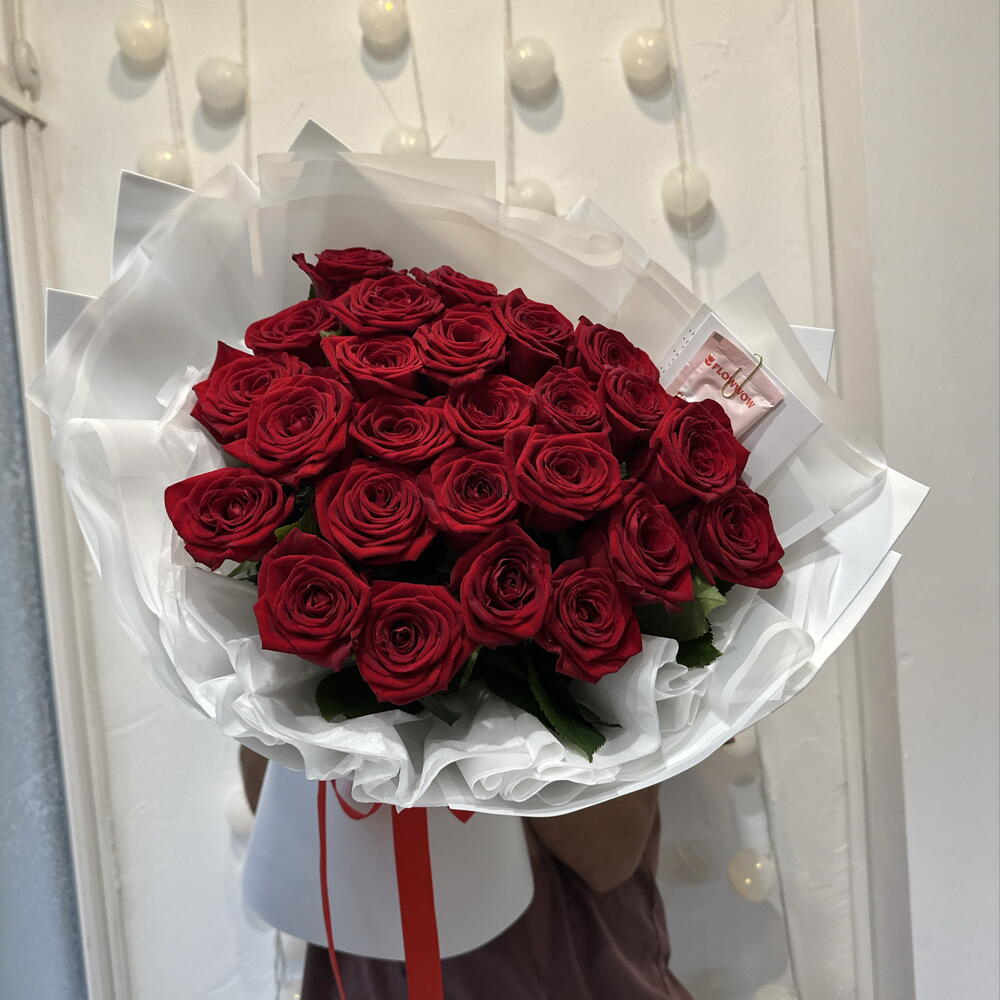 25 красных роз ️